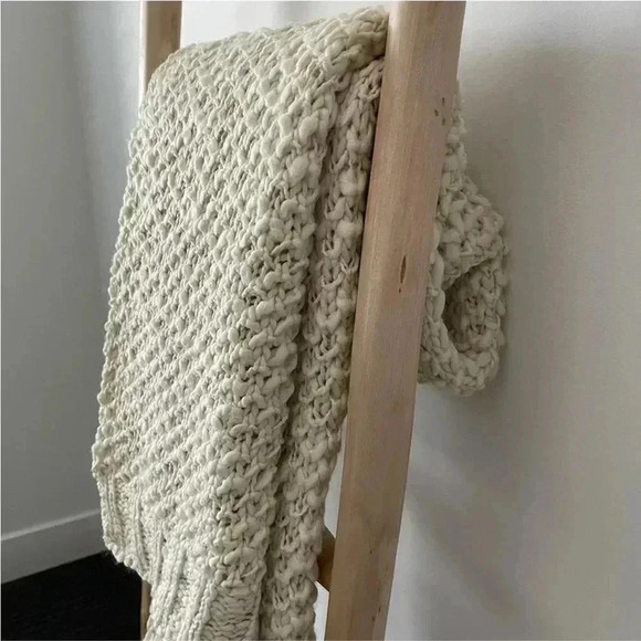 NWOT STUDIO MCGEE KNIT THROW BLANKET - Picture 4 of 7